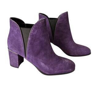 Size 8.5M White House Black Market Plum Purple Womens Booties Block Heel